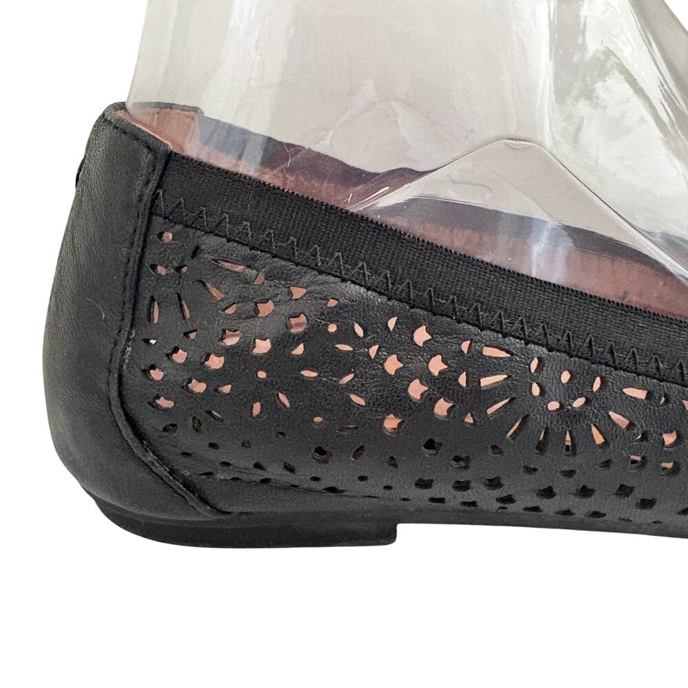 VIONIC Robyn Black Leather Laser Cut Ballet Flats Slip On Orthotic Feminine 8W - Picture 3 of 12